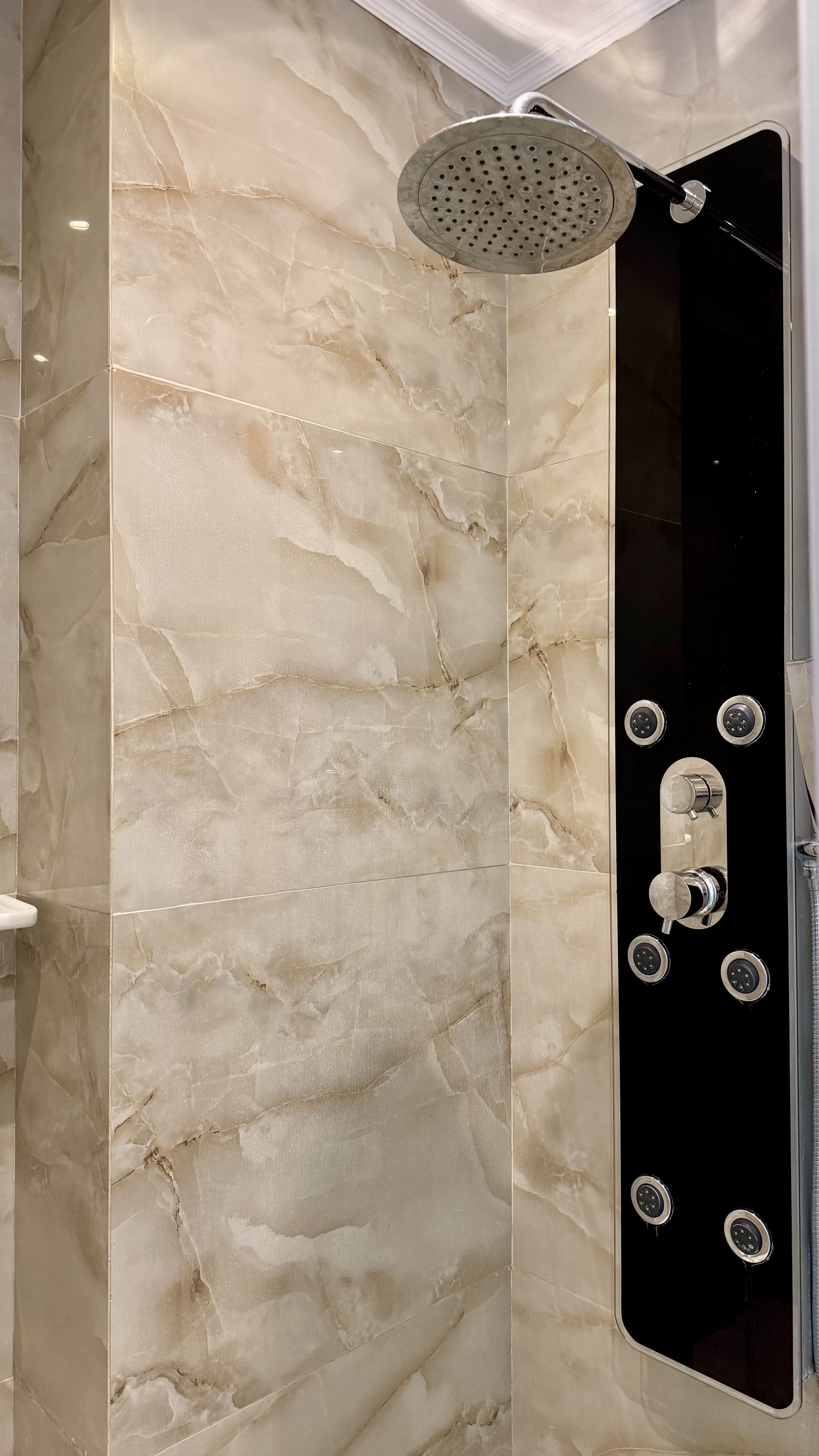 Suite Shower